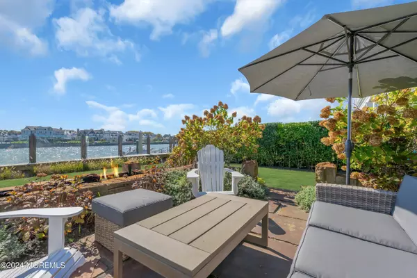 Avon-by-the-sea, NJ 07717,210 Roosevelt Avenue