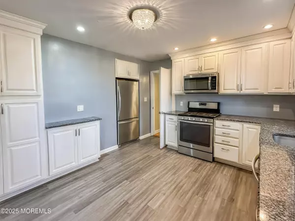 Middletown, NJ 07748,35 Woodland Drive