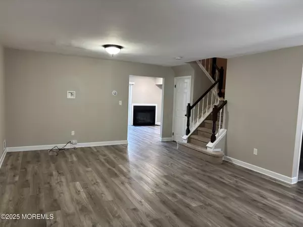 Howell, NJ 07731,248 Larchwood Court