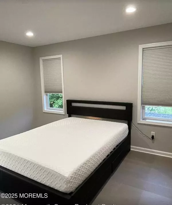 Oakhurst, NJ 07755,37 Brown Place