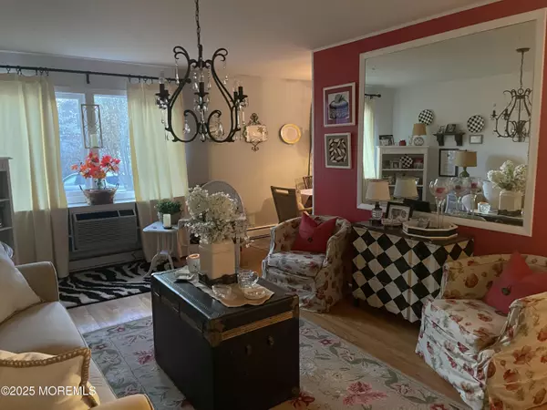 Spring Lake Heights, NJ 07762,530 Highway 71 #4