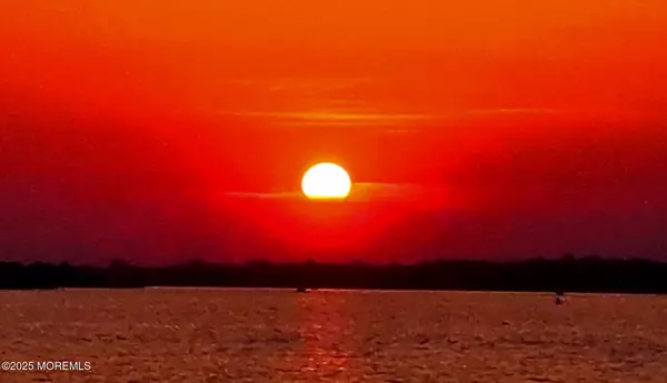 Bayville, NJ 08721,54 Beach Avenue