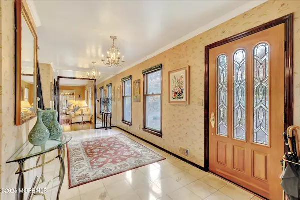 Holmdel, NJ 07733,45 Galloping Hill Circle