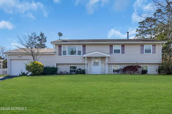 353 Cokes Drive, Toms River, NJ 08753