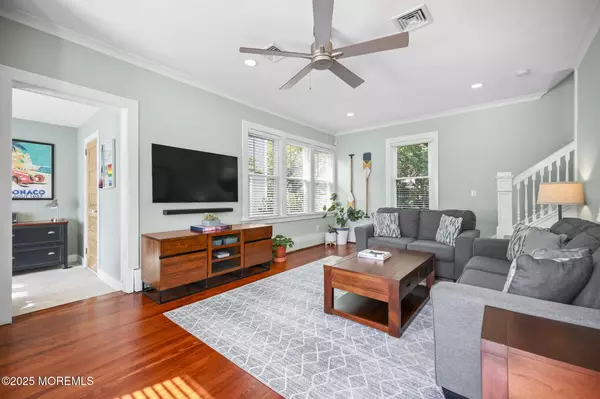 Red Bank, NJ 07701,50 Waverly Place