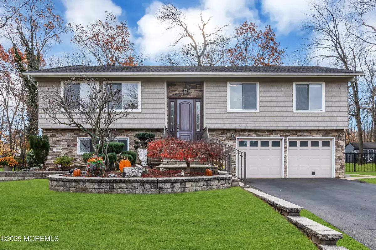 Matawan, NJ 07747,10 Somerset Place