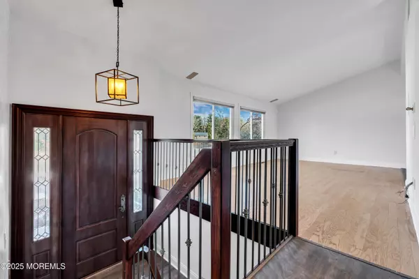 Matawan, NJ 07747,10 Somerset Place