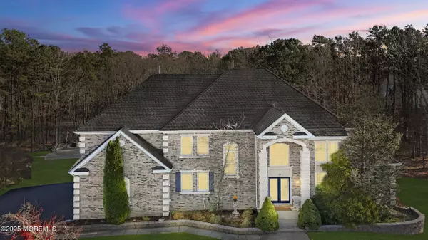 2 Woods Edge Drive, Jackson, NJ 08527