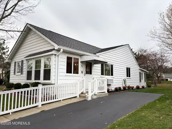 Whiting, NJ 08759,10 Constitution Boulevard #B