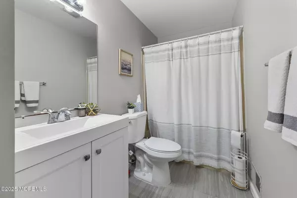 Tinton Falls, NJ 07753,7 Basset Court