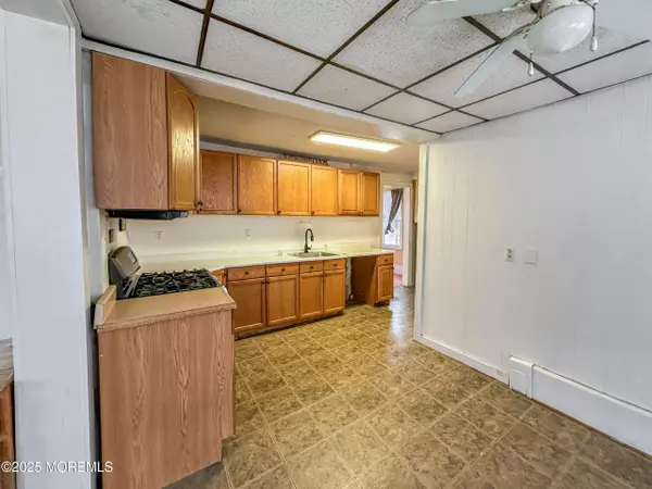 Freehold, NJ 07728,5 Pittenger Pond Road