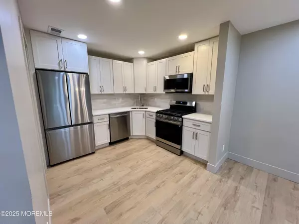 Freehold, NJ 07728,7 Seattle Court #5