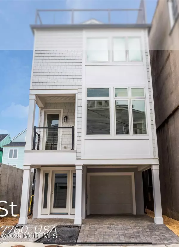 Sea Bright, NJ 07760,7 South Street