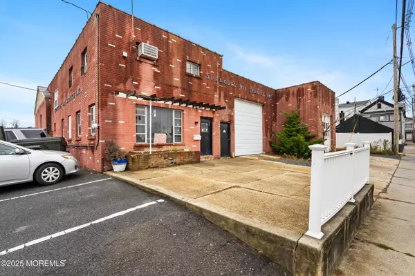 Matawan, NJ 07747,26 Little Street