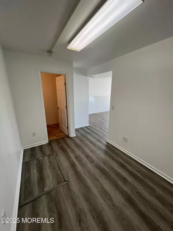 Neptune Township, NJ 07753,20 S Concourse ##4