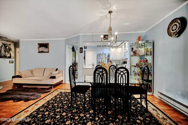 Manalapan, NJ 07726,131 Amberly Drive #J