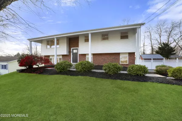 Jackson, NJ 08527,71 E Connecticut Concourse