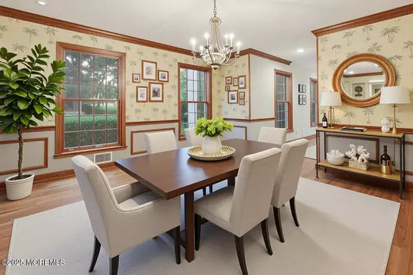 Holmdel, NJ 07733,8 Aspen Court