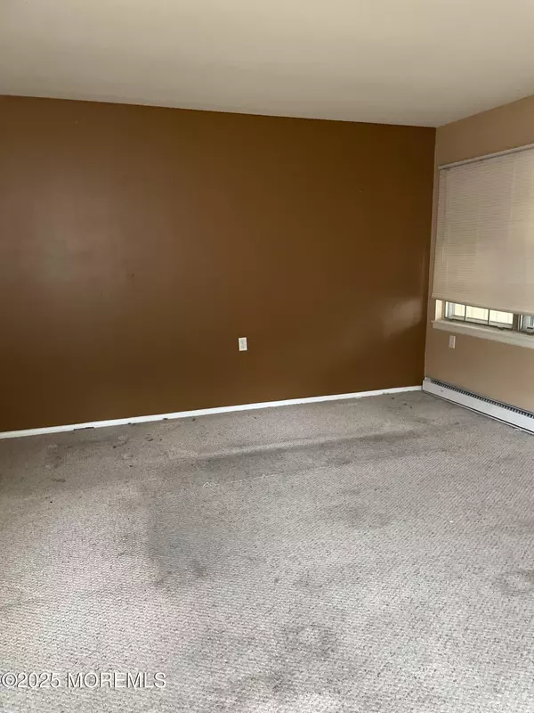 Lakewood, NJ 08701,643 Plymouth Drive #A