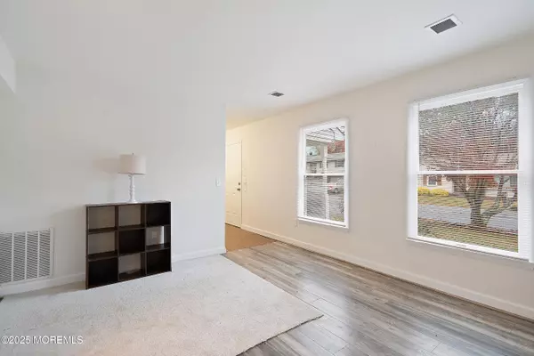 Brick, NJ 08724,388 N Lake Drive