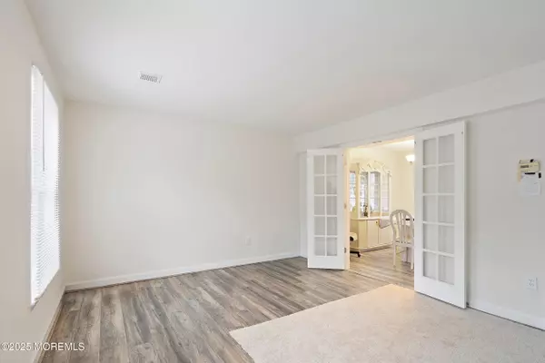 Brick, NJ 08724,388 N Lake Drive