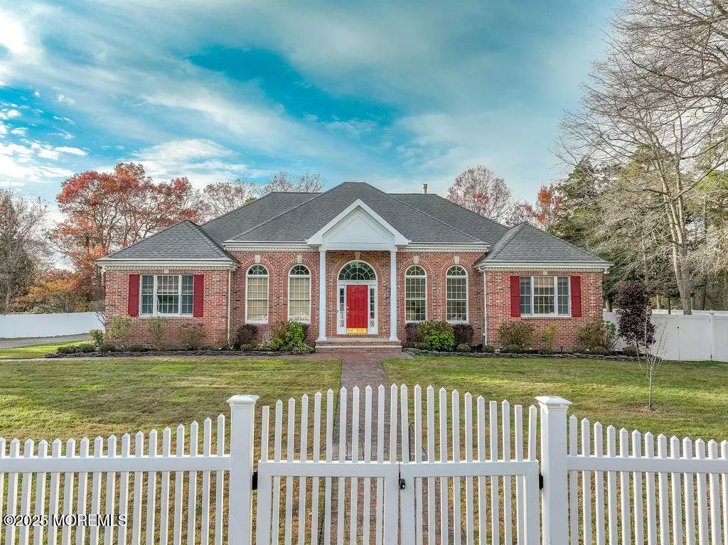 Manahawkin, NJ 08050,5 Popper Street