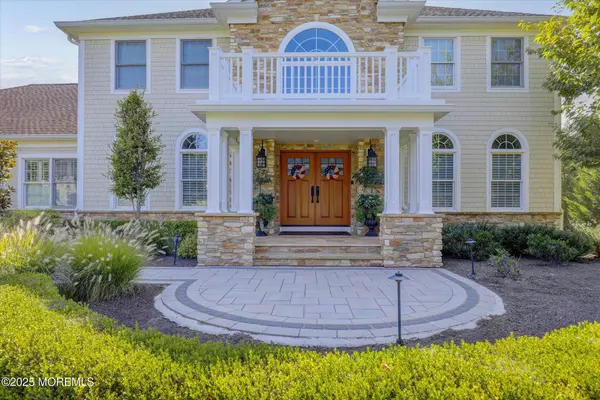 Holmdel, NJ 07733,10 Yellow Brook Road