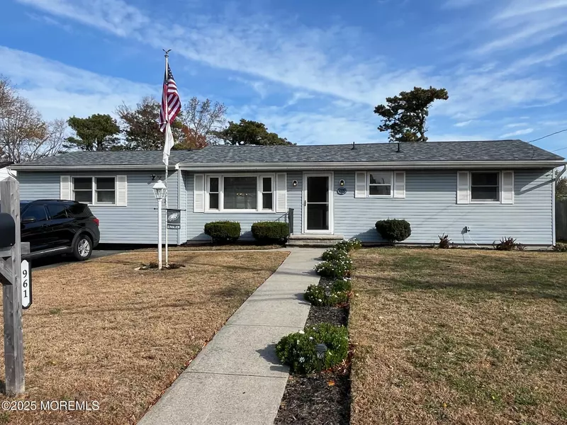 961 Neville Street, Toms River, NJ 08753