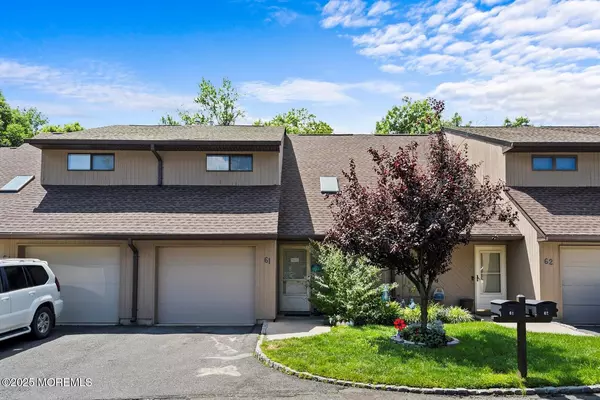 61 Lenape Trail, Tinton Falls, NJ 07724