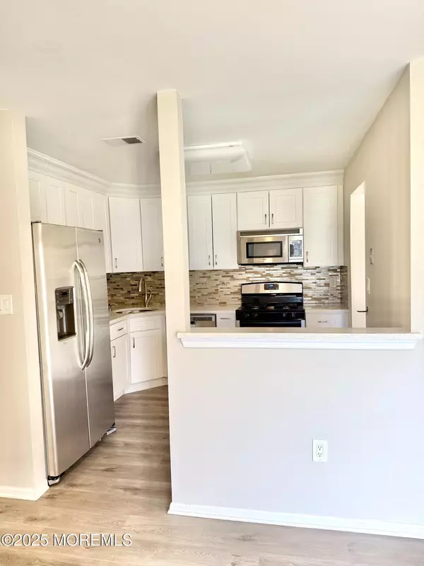 Freehold, NJ 07728,15 Interlaken Court #6