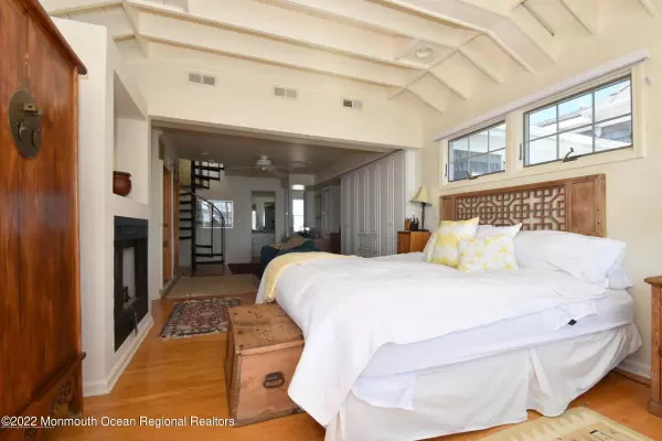 Mantoloking, NJ 08738,323 Cove Drive