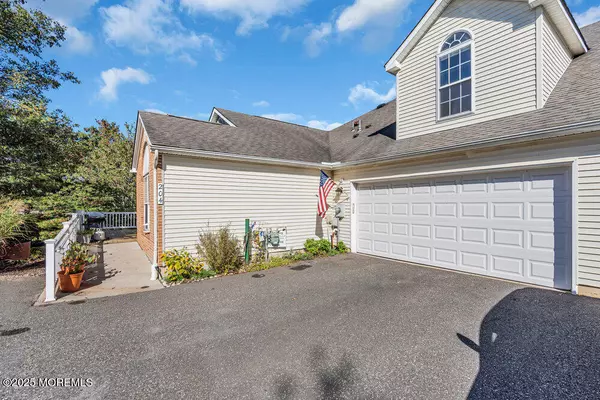 Hillsborough, NJ 08844,204 Merry Lane