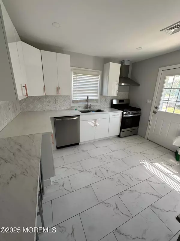 Deal, NJ 07723,10 Campbell Court