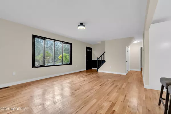 Lanoka Harbor, NJ 08734,320 Cedar Drive