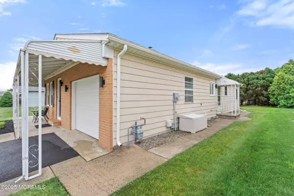 Toms River, NJ 08757,9 Zapata Court