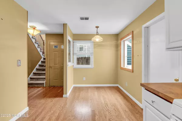 Freehold, NJ 07728,8 Harte Court