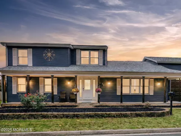 28 Duchess Avenue, Middletown, NJ 07748