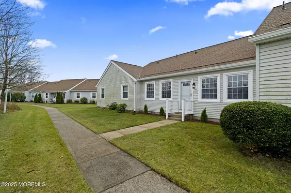 Freehold, NJ 07728,84 Parkway Drive #B