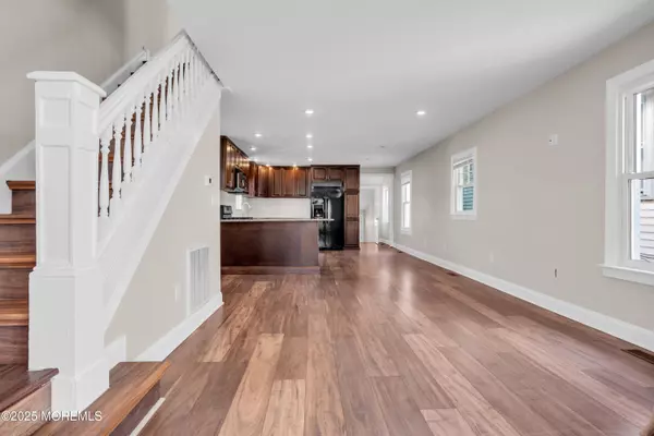 Wildwood, NJ 08260,113 W Roberts Avenue