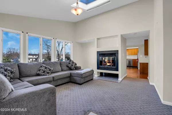 Oakhurst, NJ 07755,459 W Park Avenue