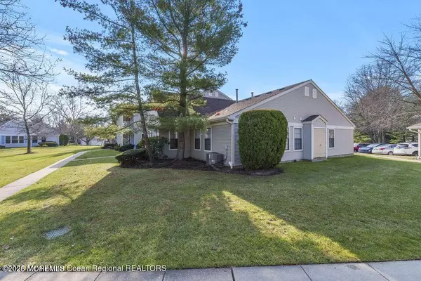 East Brunswick, NJ 08816,237 Wycoff Way W