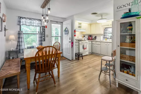 Toms River, NJ 08755,3 Warner Way