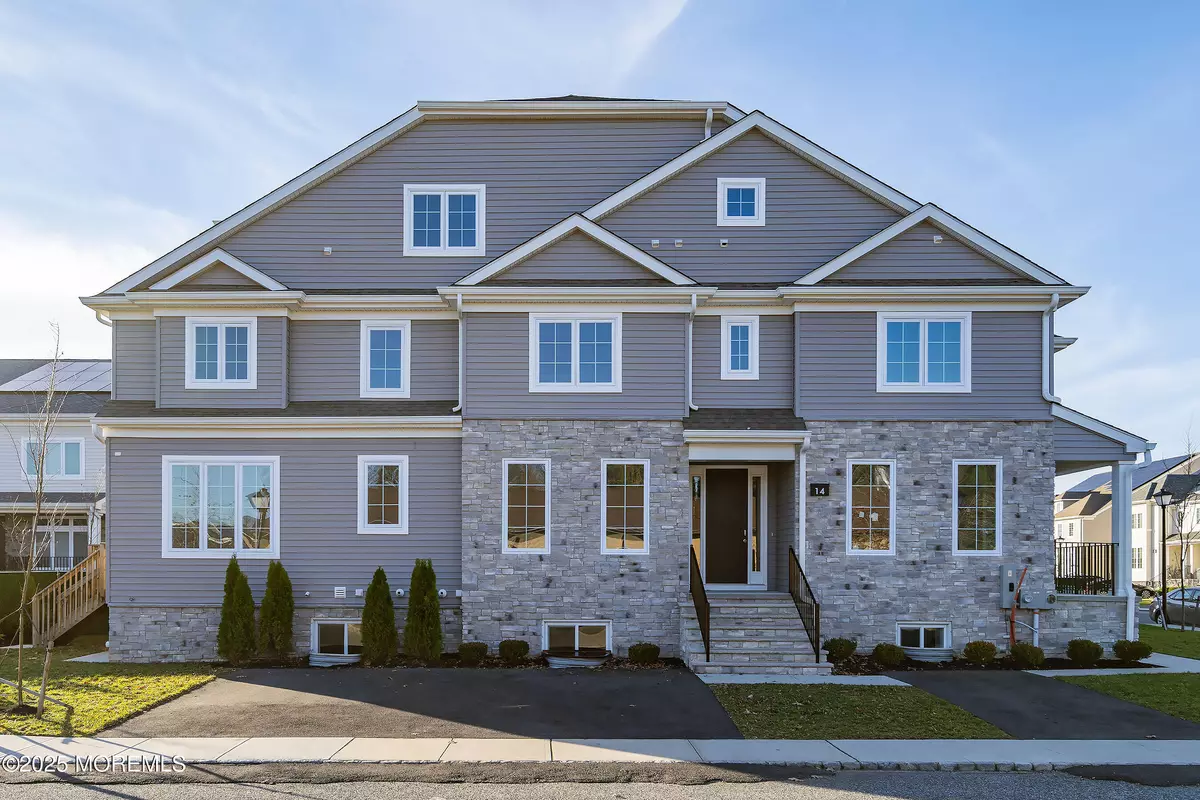 Lakewood, NJ 08701,14 Blue River Way