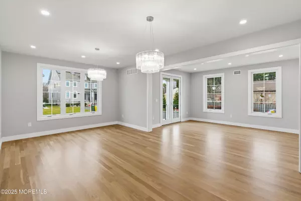 Lakewood, NJ 08701,14 Blue River Way