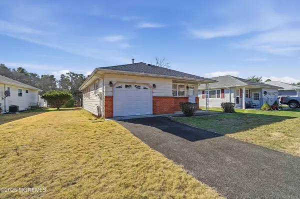 Toms River, NJ 08757,31 S Charlotteville Drive S