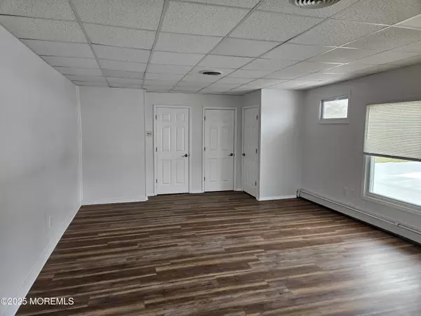 Toms River, NJ 08757,631 Jamaica Boulevard