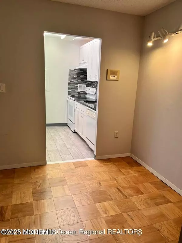 Long Branch, NJ 07740,480 Ocean Avenue #8G