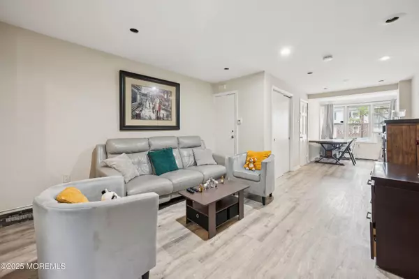 Hamilton, NJ 08610,229 Parkinson Avenue