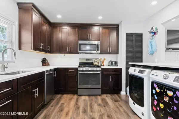 Belford, NJ 07718,573 Sumner Avenue