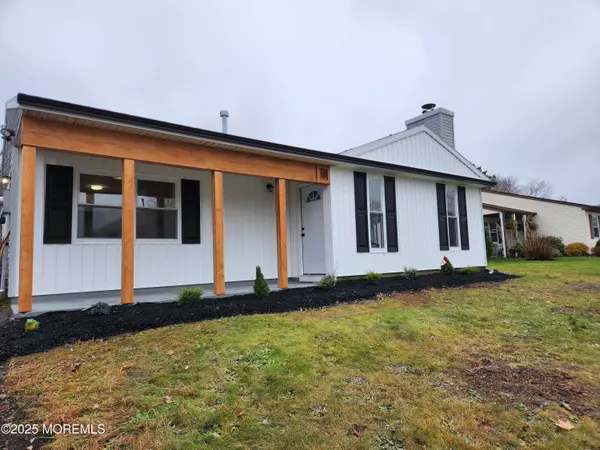 Tinton Falls, NJ 07753,18 Garrison Drive